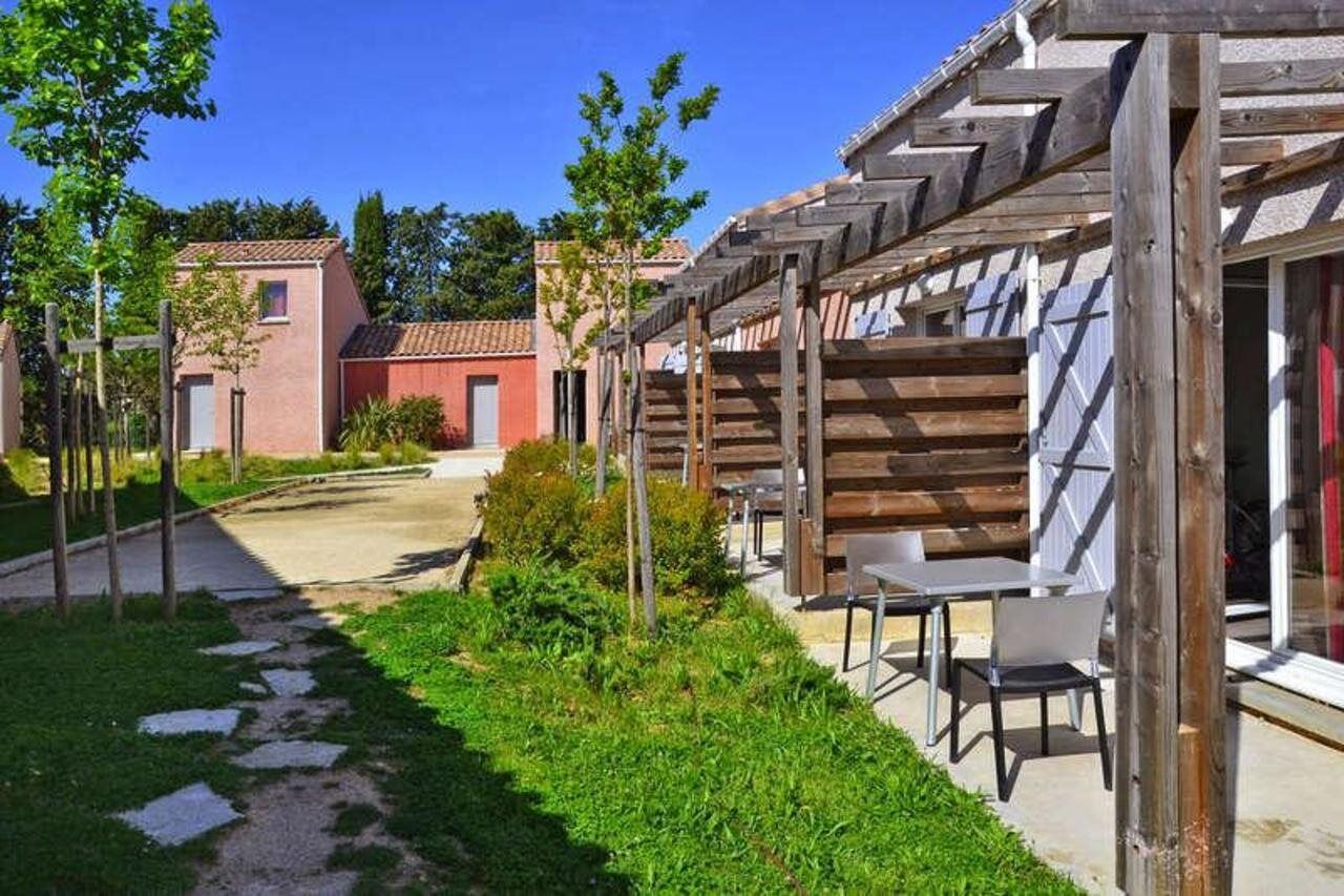 Terres De France - Le Domaine De Bacchus Hotel Saint-Christol  Exterior photo