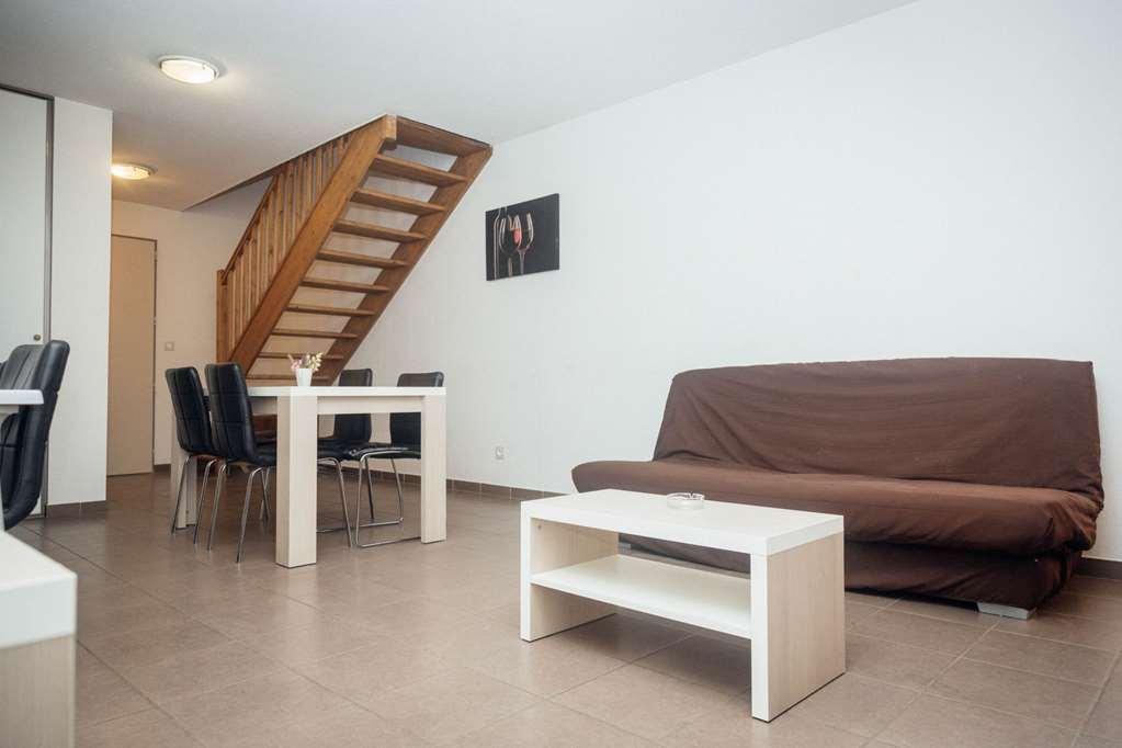 Terres De France - Le Domaine De Bacchus Hotel Saint-Christol  Room photo