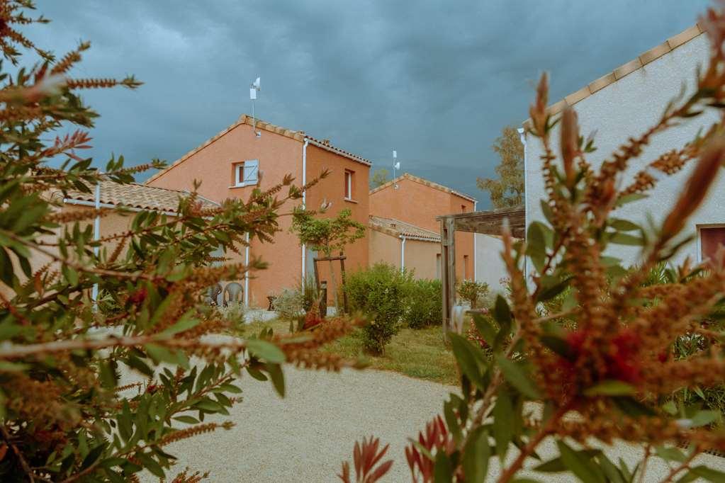 Terres De France - Le Domaine De Bacchus Hotel Saint-Christol  Exterior photo
